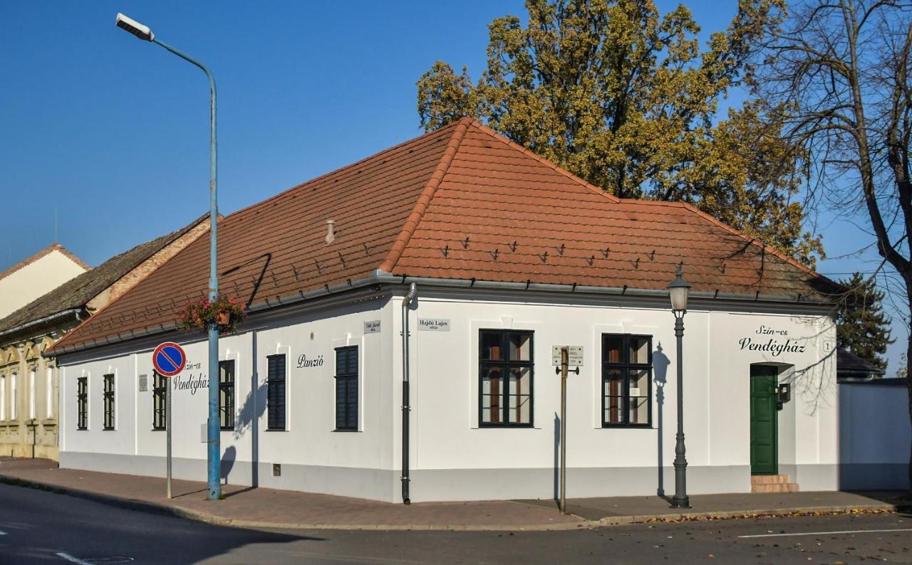 Bed and Breakfast Szin-Es Vendeghaz Szentes Zewnętrze zdjęcie